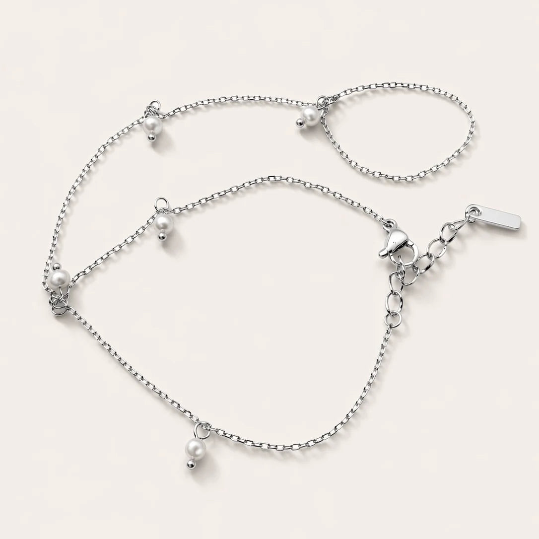 Capri Pearl Hand Chain