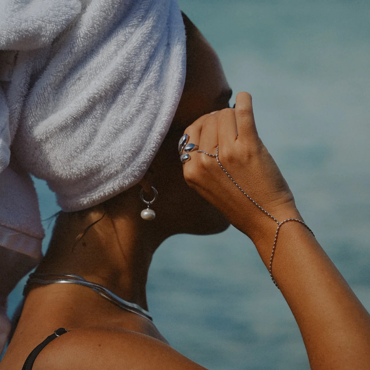 Tahira Hand Chain